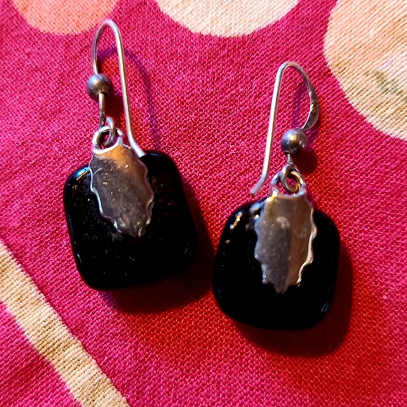 Black Glass Earrings w silver findings - Picture 8 of 10